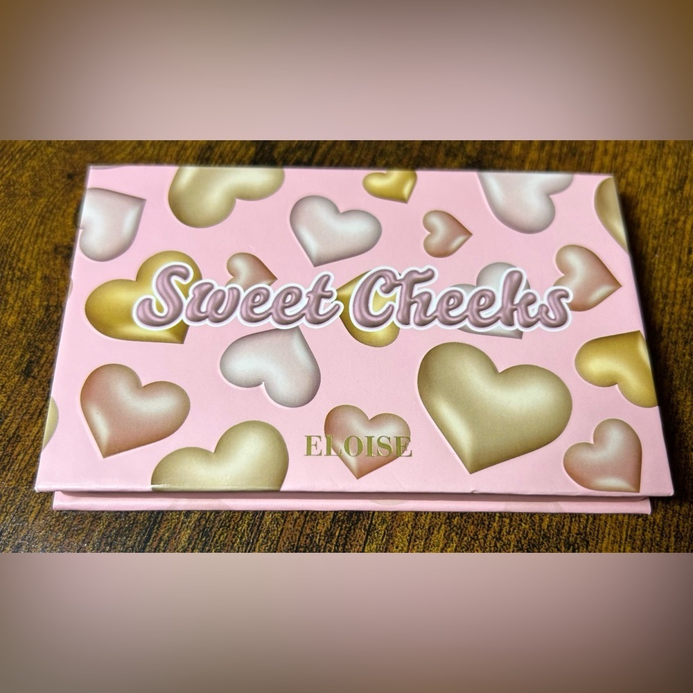 ❤️⭐ Sweet Cheeks Bronzing Palette in Sunkissed Treat & Bronzed Glow - Picture 4 of 6